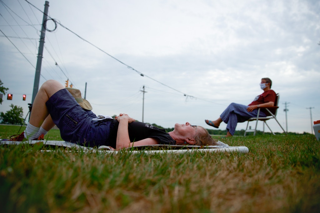 TERRE HAUTE, INDIANA, UNITED STATES - 2020/07/15: Glenda Breeden and Karen Burkhart hold vigil outside the Terre Haute Federal Correctional Complex to protest before death row inmate Wesley Ira Purkey was scheduled to be executed by lethal injection.Purkey's execution scheduled for 7 p.m., was delayed by a judge. Purkey suffers from Dementia, and Alzheimer's disease.Wesley Ira Purkey was convicted of a gruesome 1998 kidnapping and killing. (Photo by Jeremy Hogan/SOPA Images/LightRocket via Getty Images)